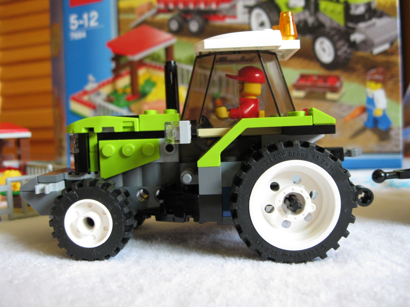 7684tractorleft2.jpg