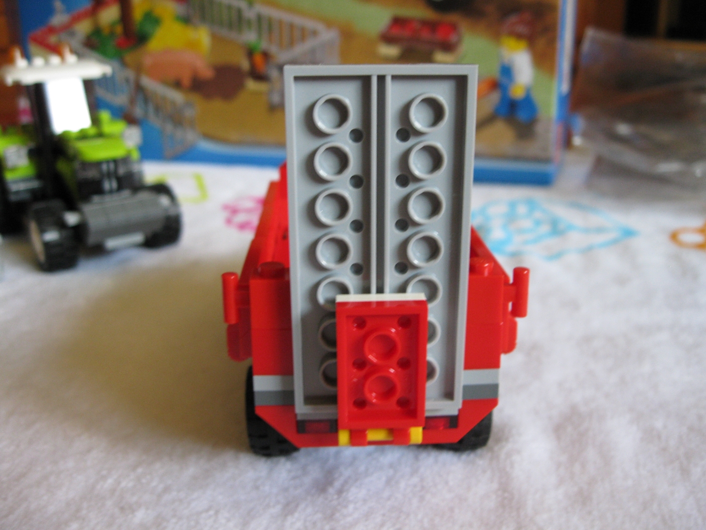 7684trailerback.jpg