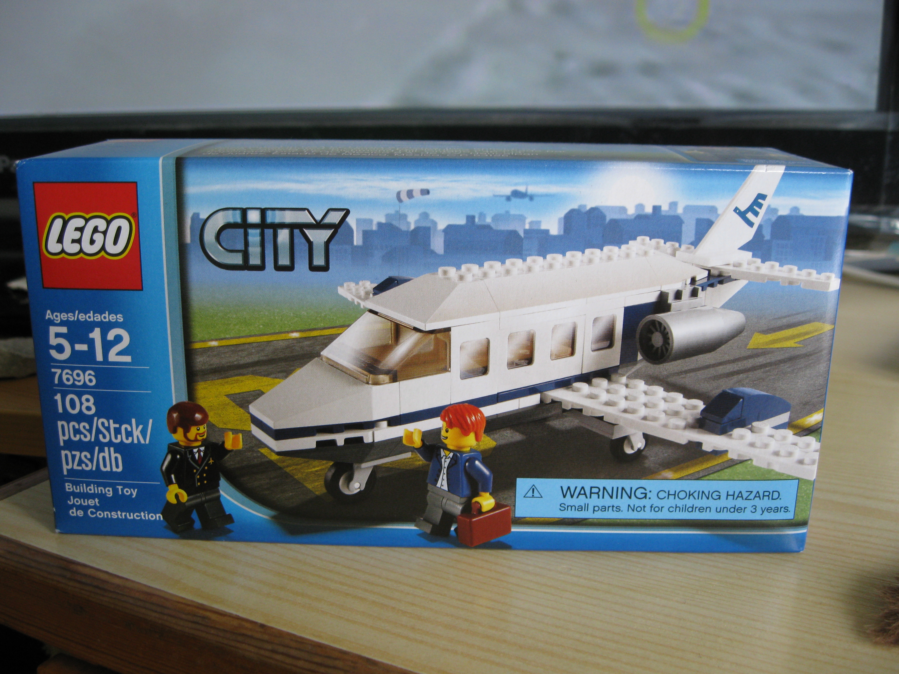 7696box.jpg