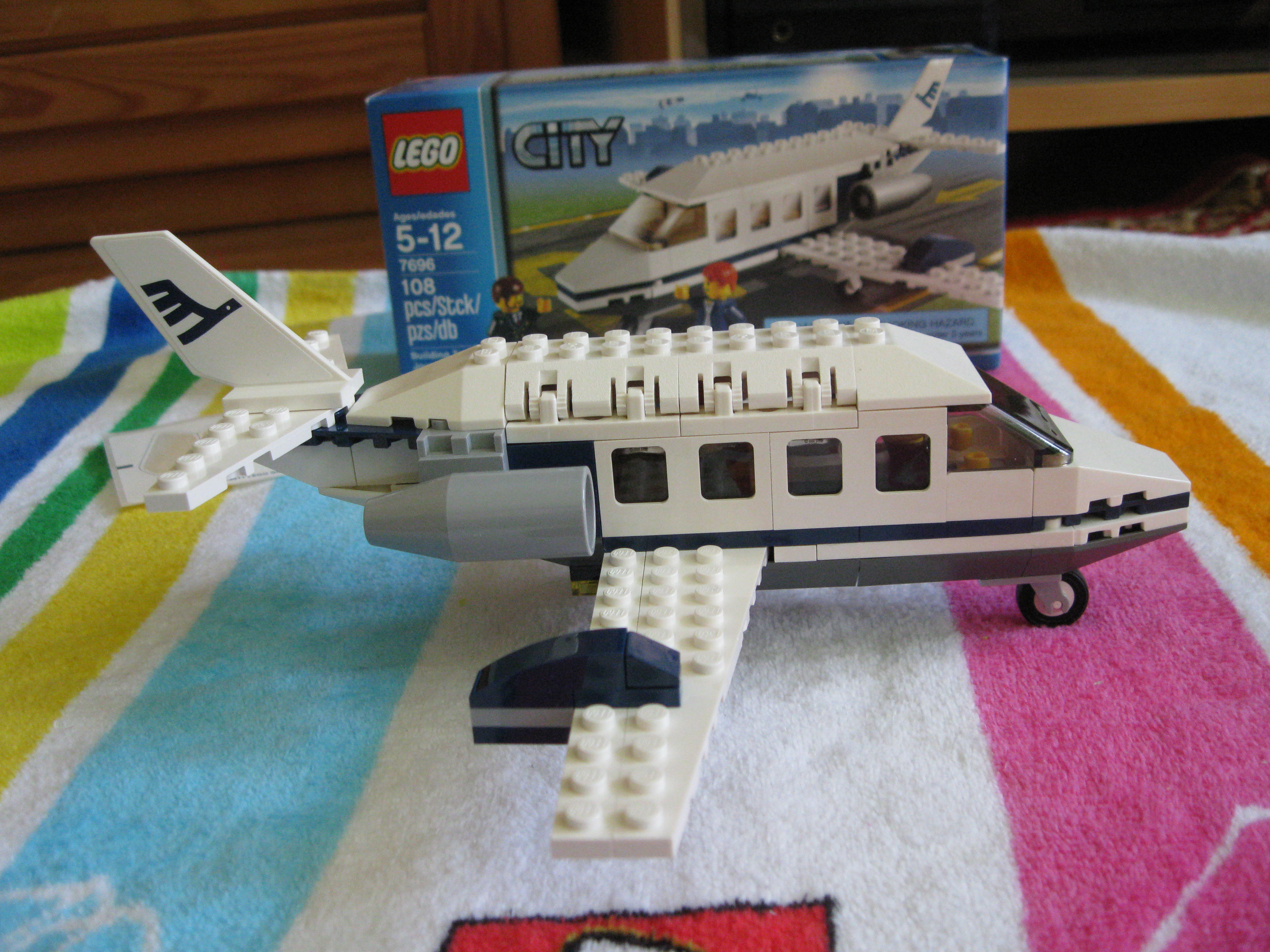 7696planeright.jpg