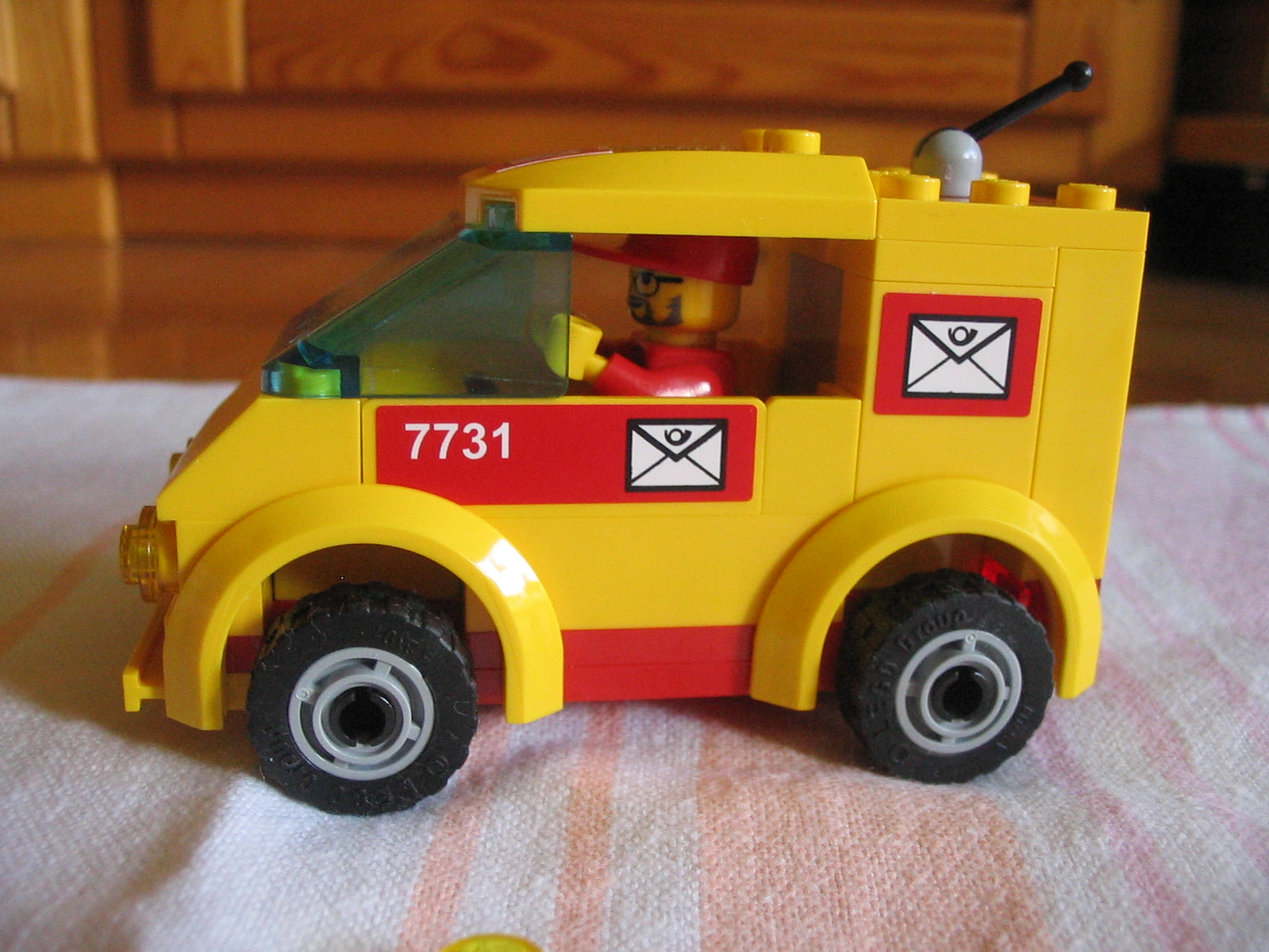 7731left.jpg
