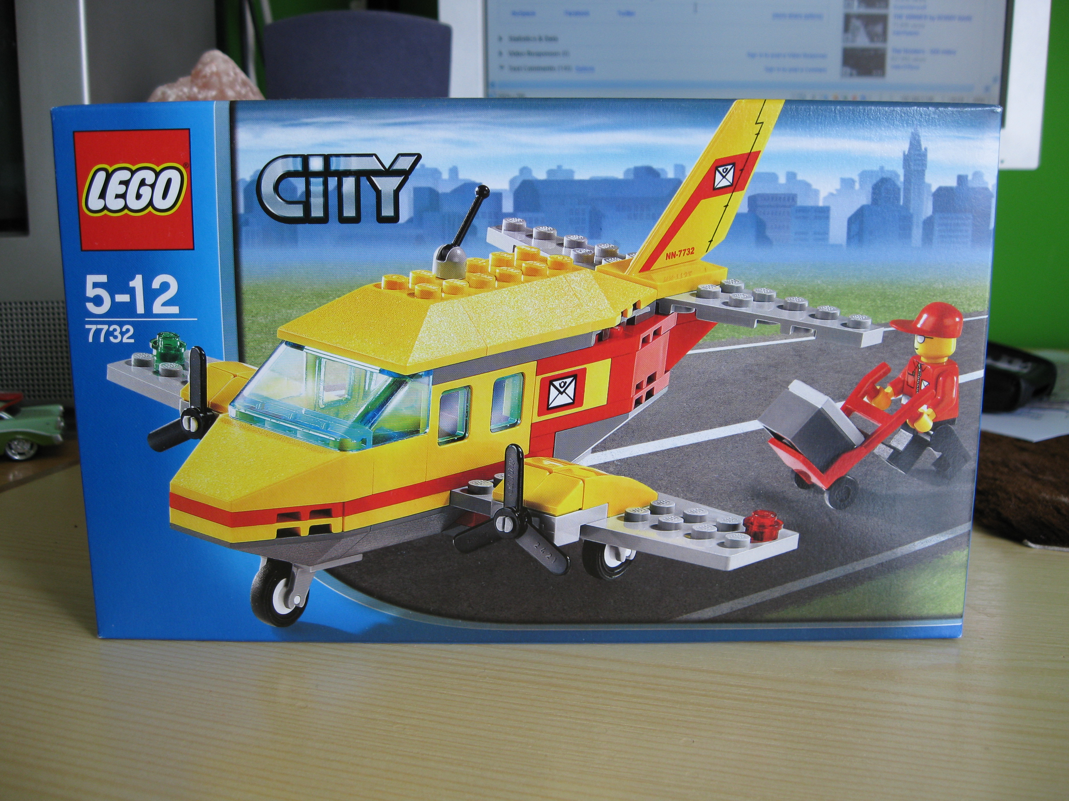 7732box.jpg