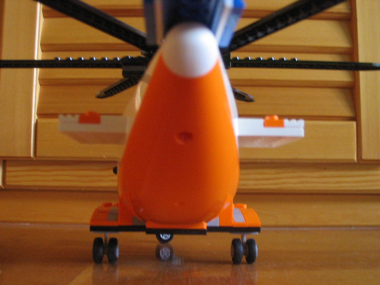 7738_helicopter_back2.jpg