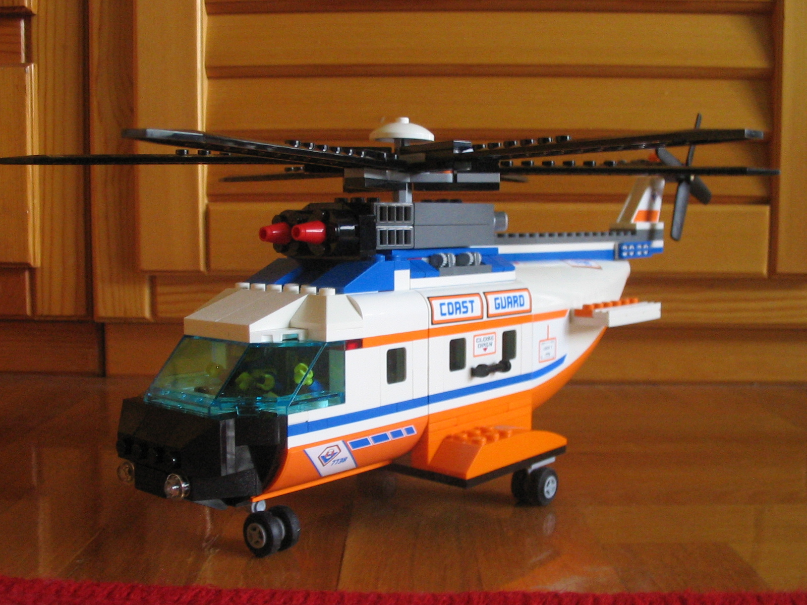 7738_helicopter_frontside6.jpg