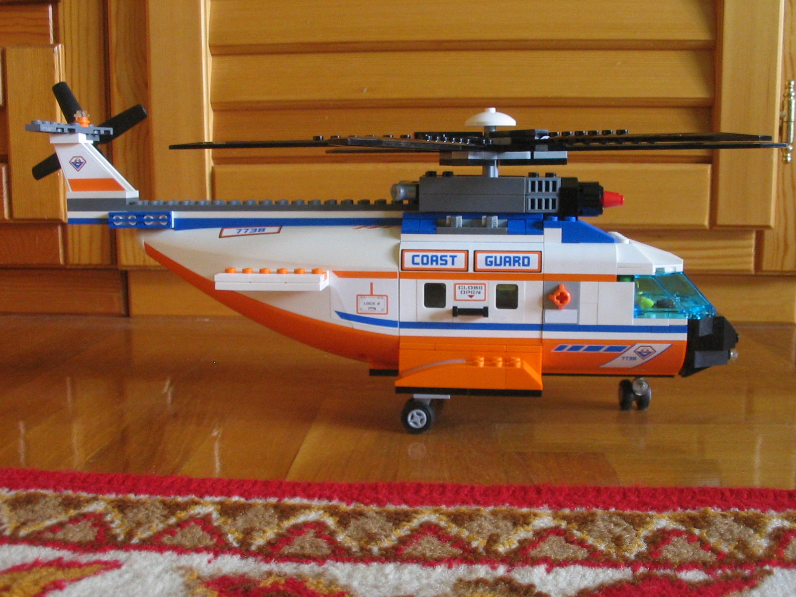 7738_helicopter_right.jpg