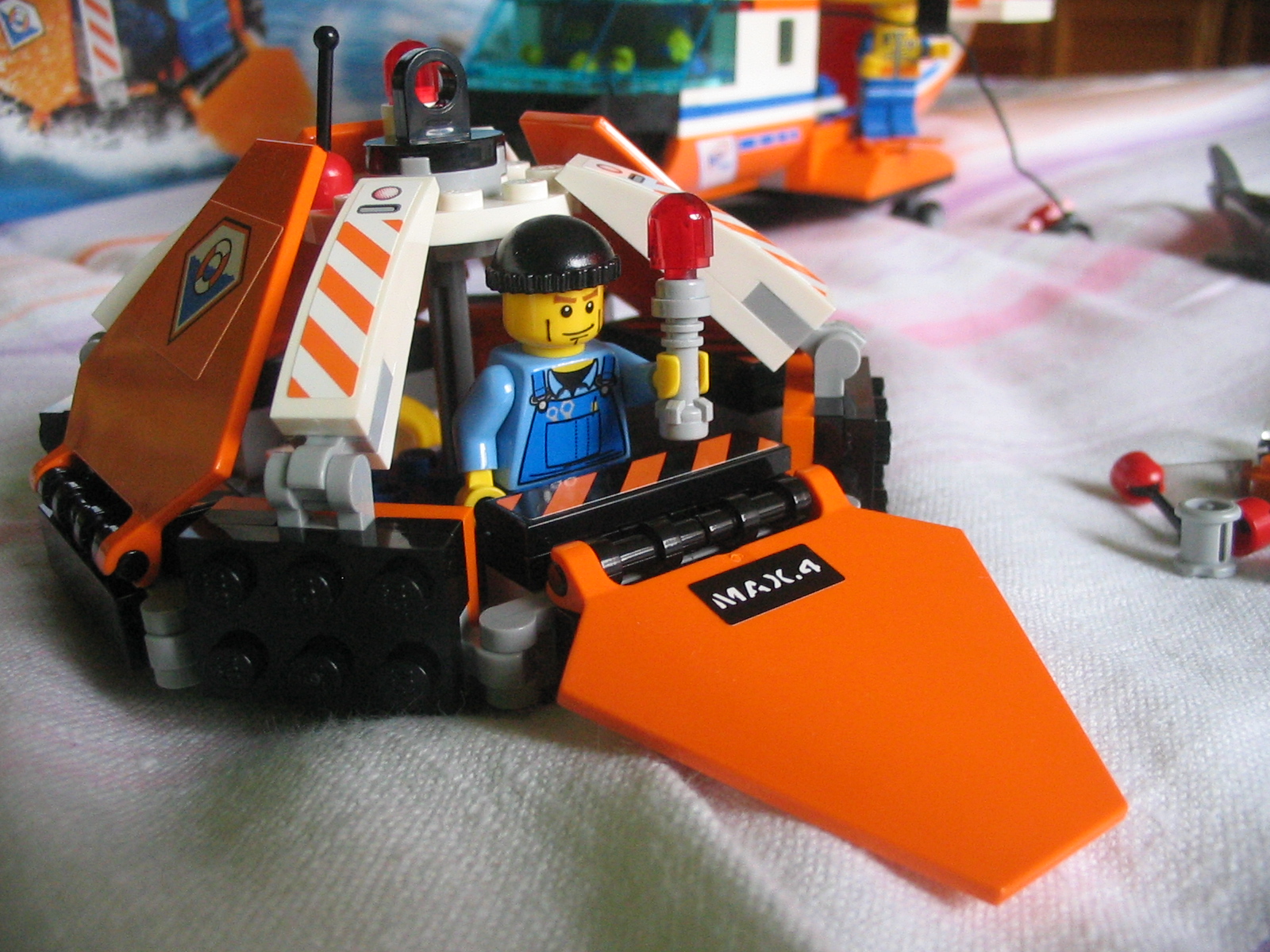 7738_life_raft2.jpg