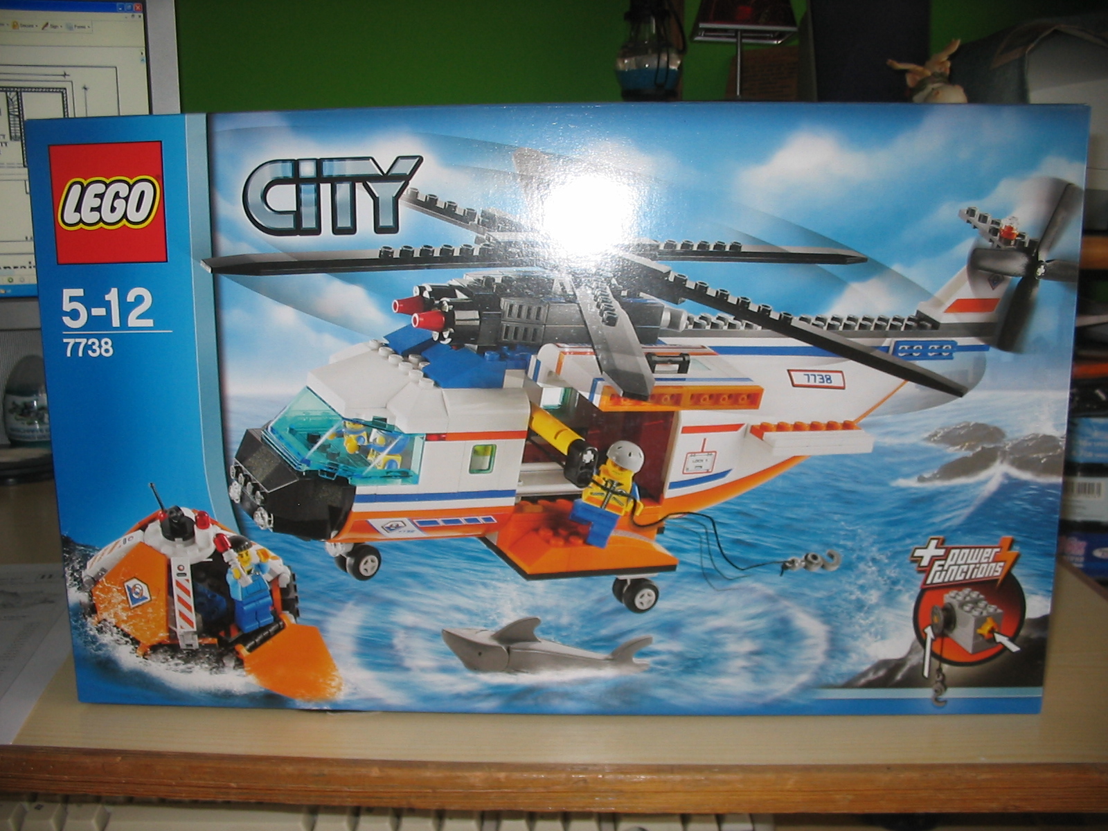 7738box.jpg