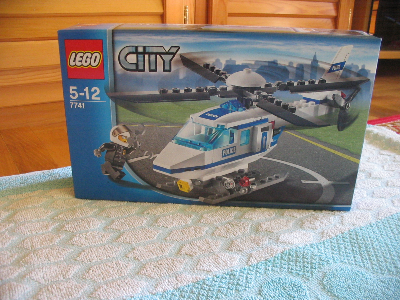7741box.jpg