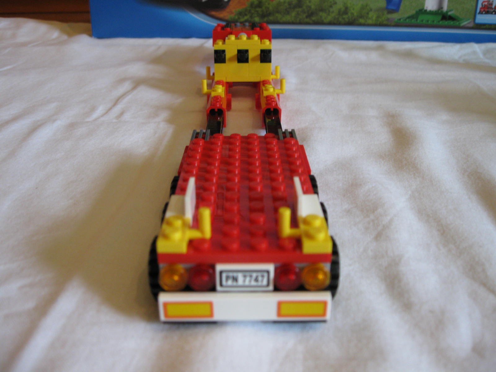 7747trailerback.jpg