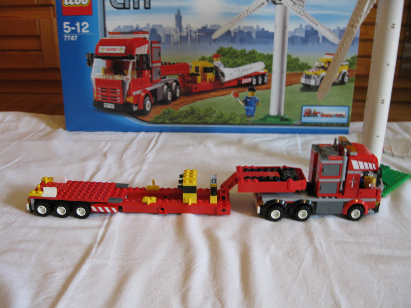 7747truckright.jpg