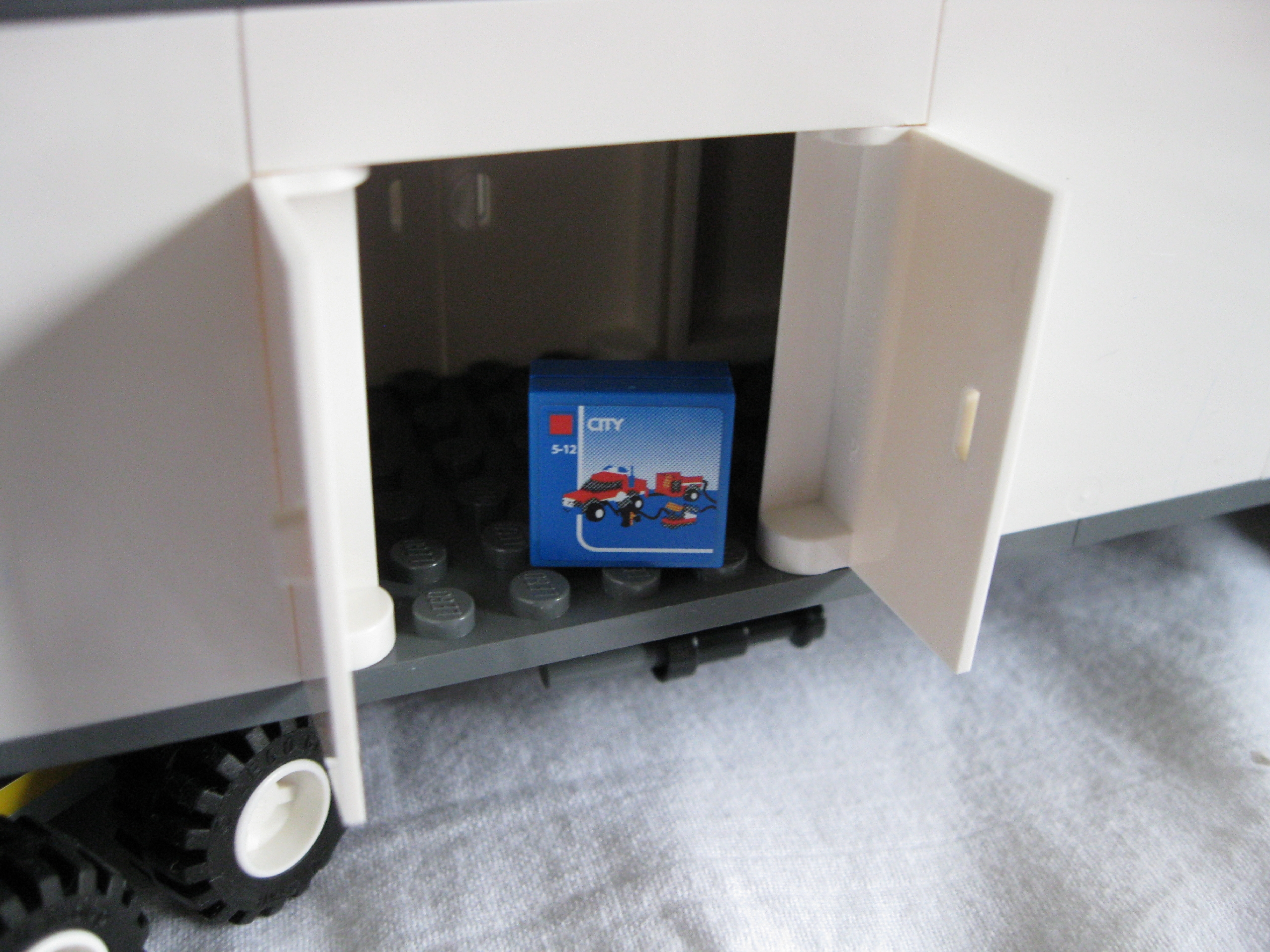 7848trailerinside.jpg