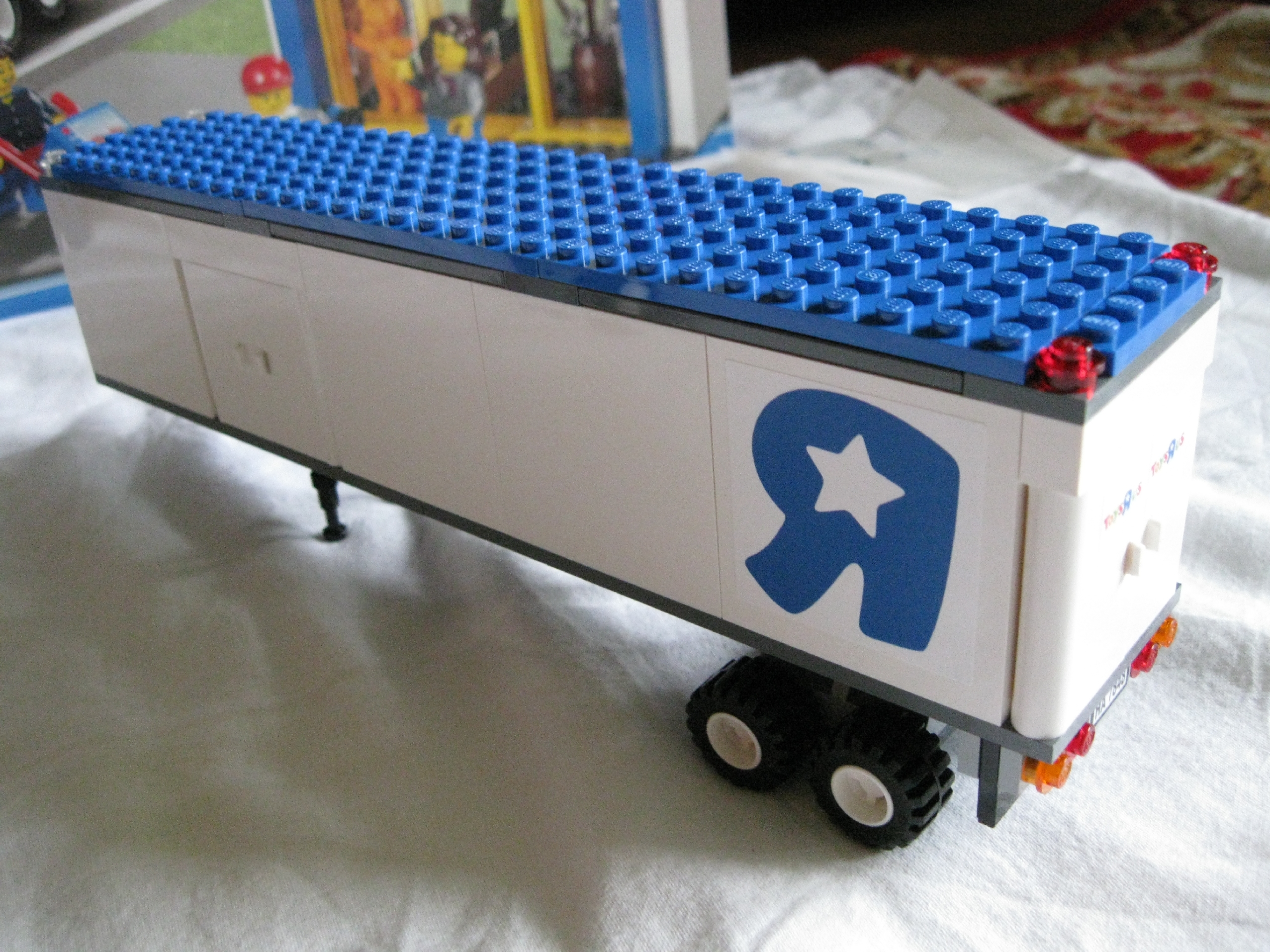 7848trailerside.jpg