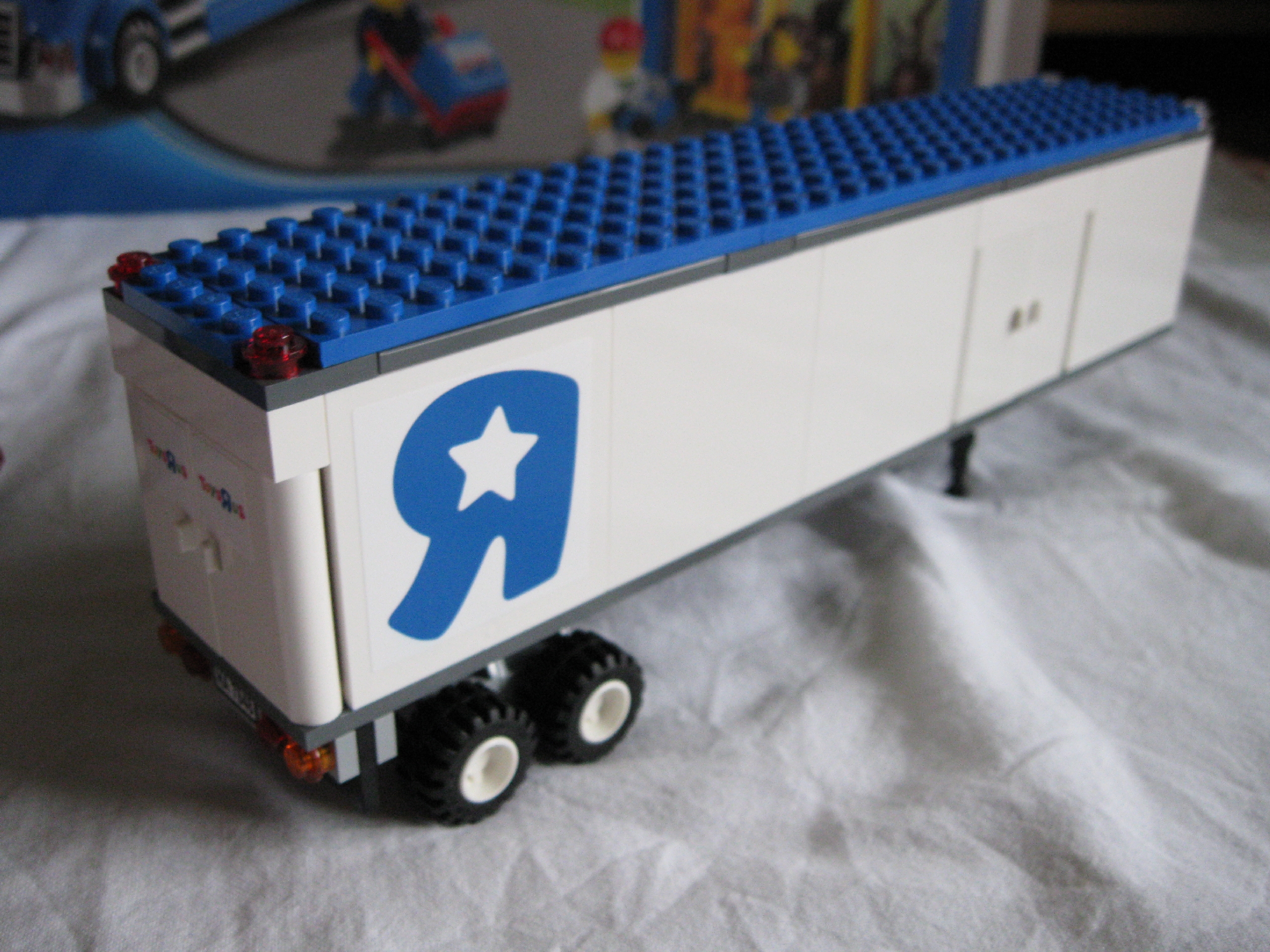 7848trailerside2.jpg