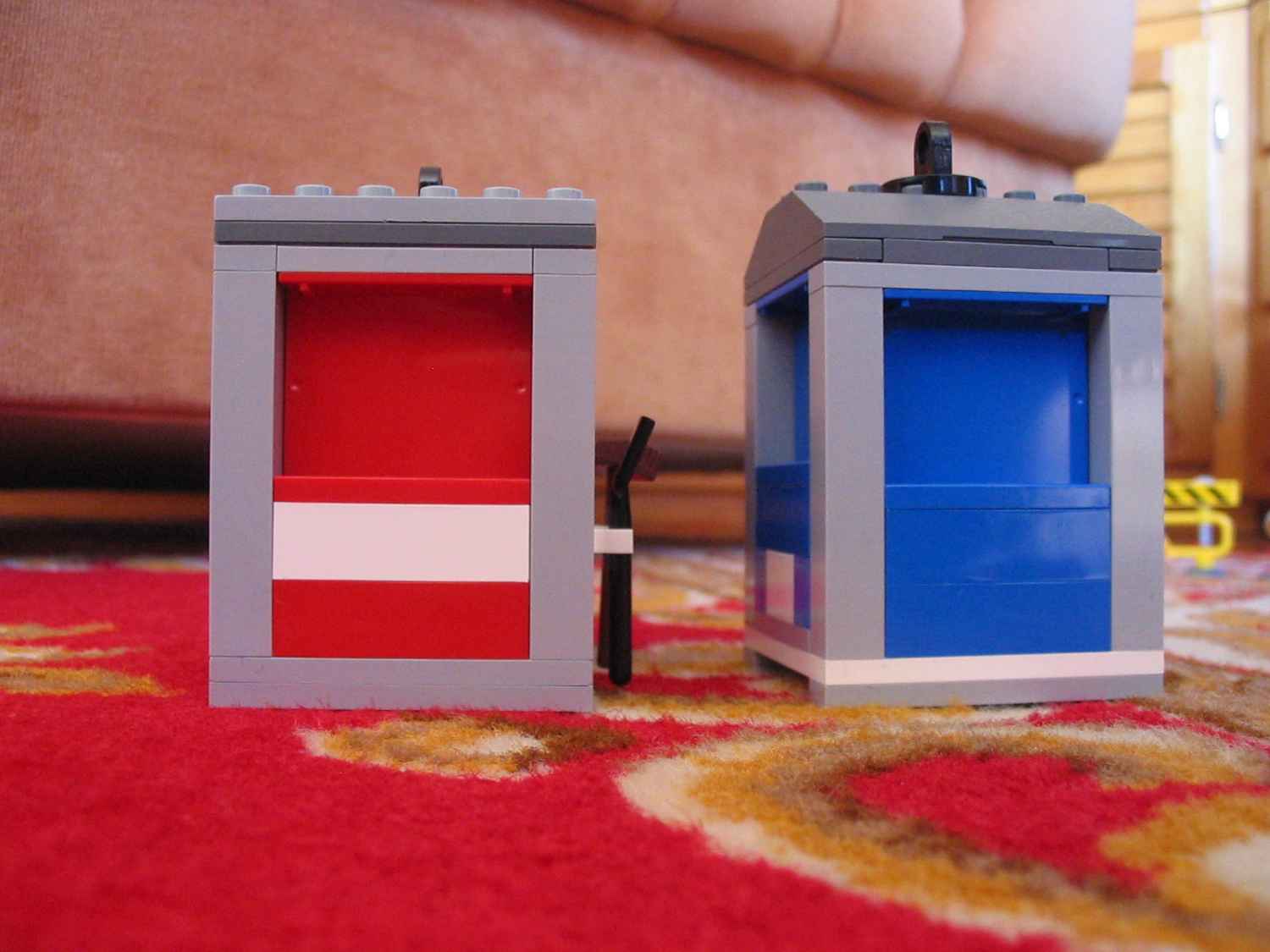 7905containers4.jpg
