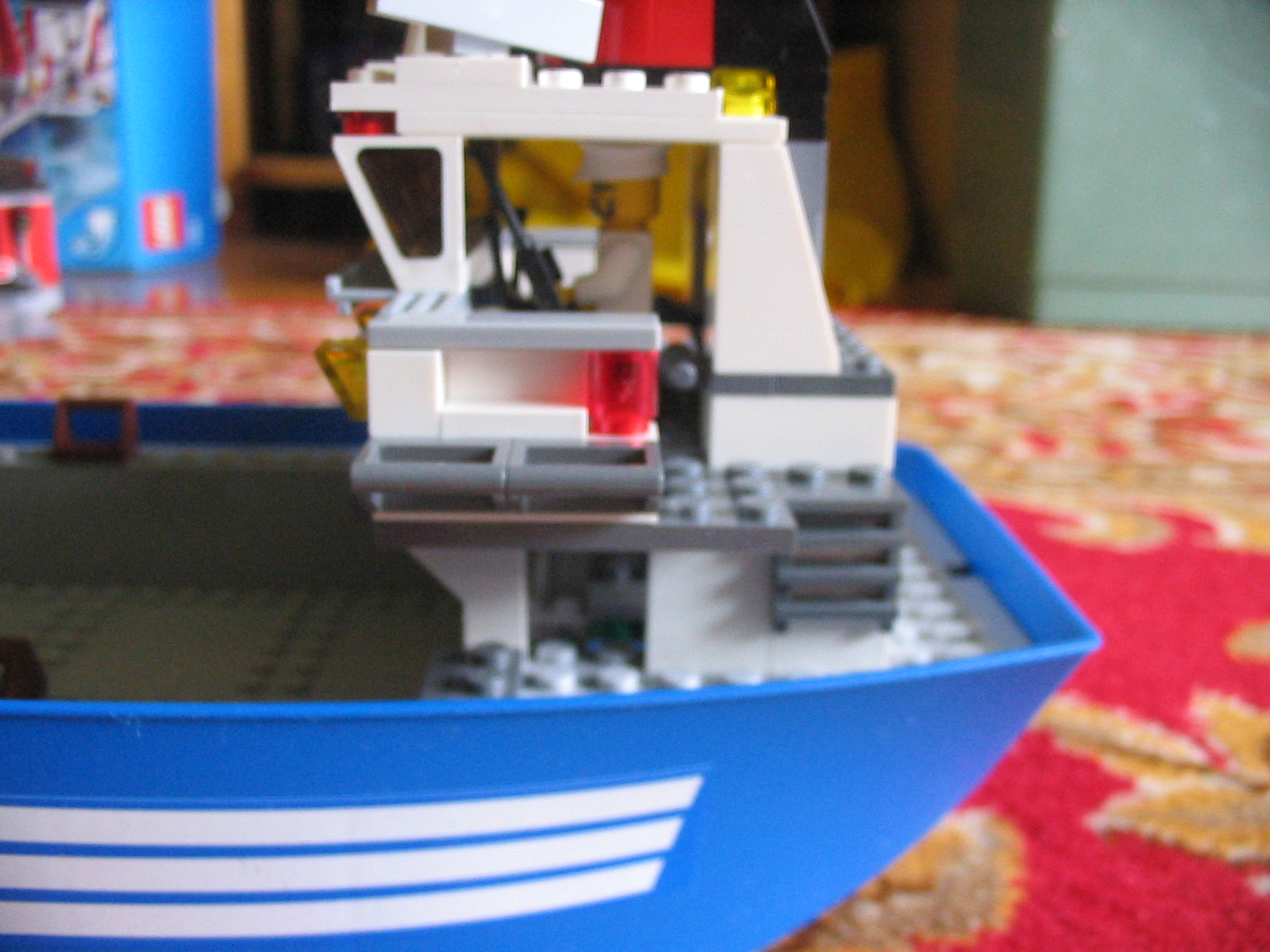 7994shipclosecabin4.jpg