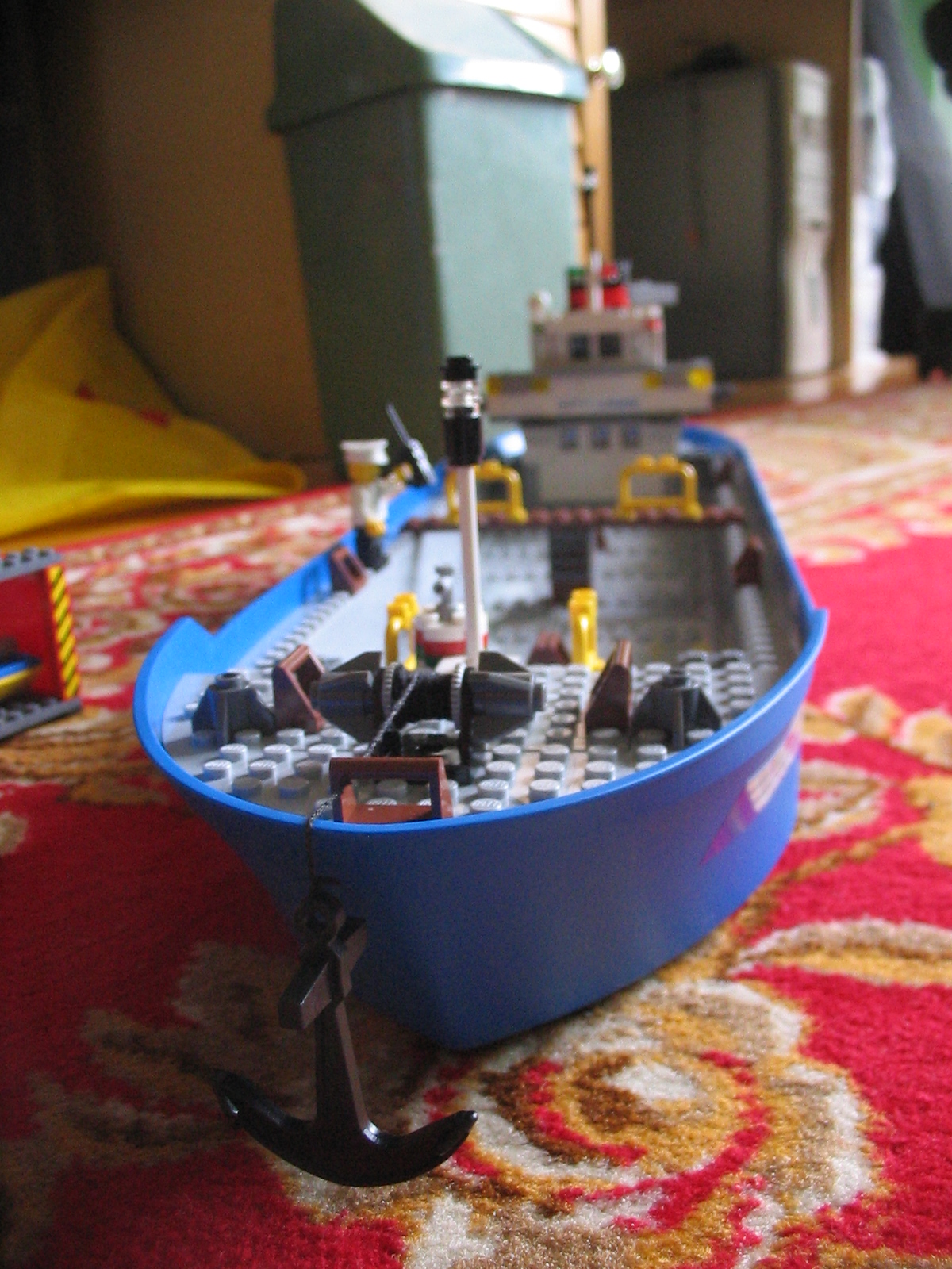 7994shipfront.jpg