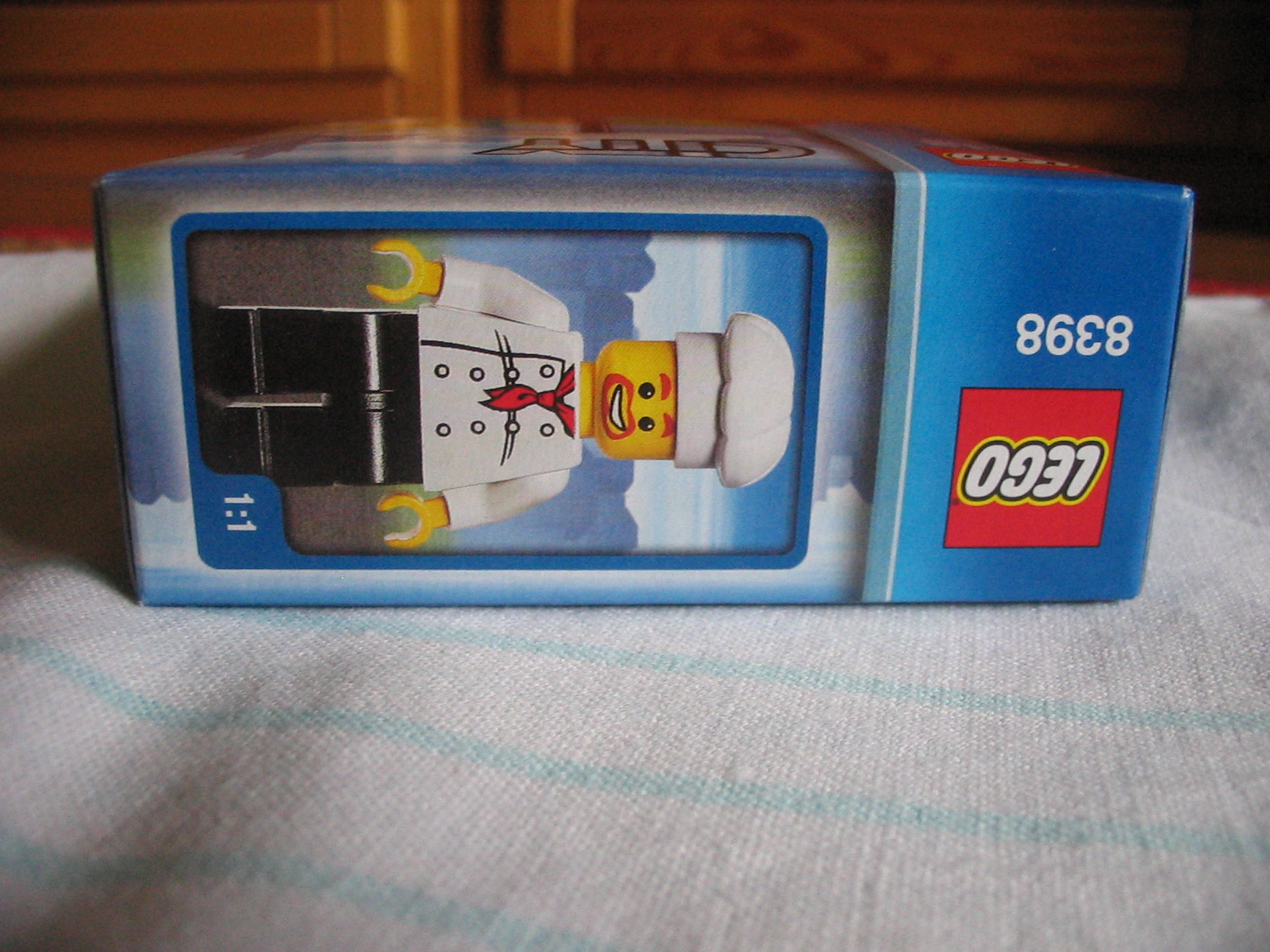 8398box8.jpg
