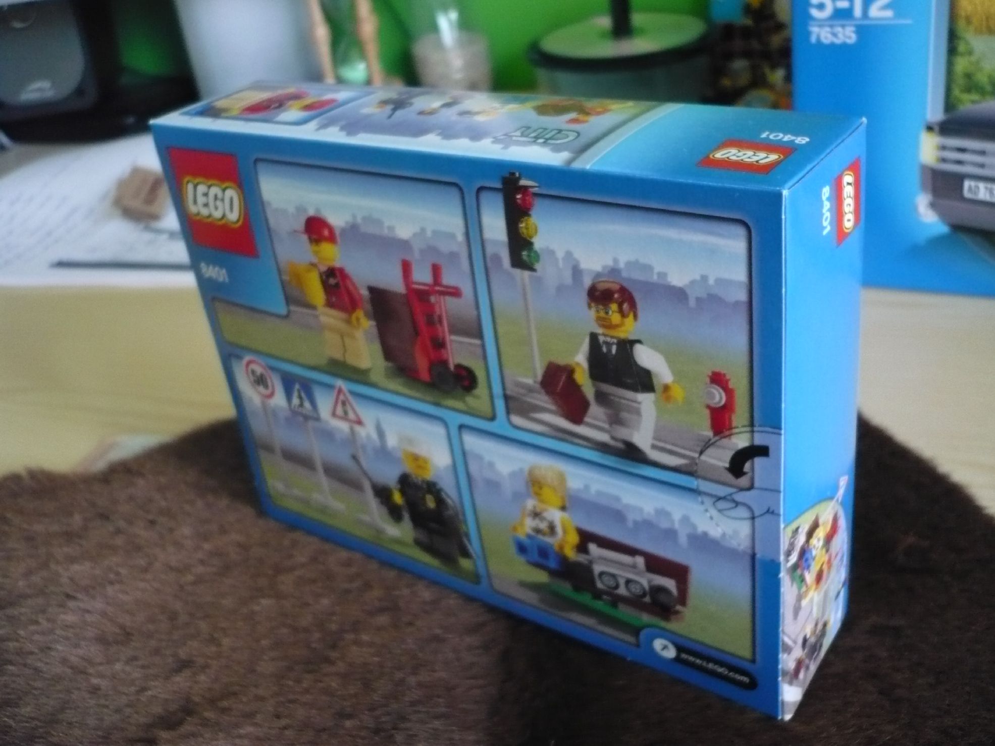 8401box9.jpg