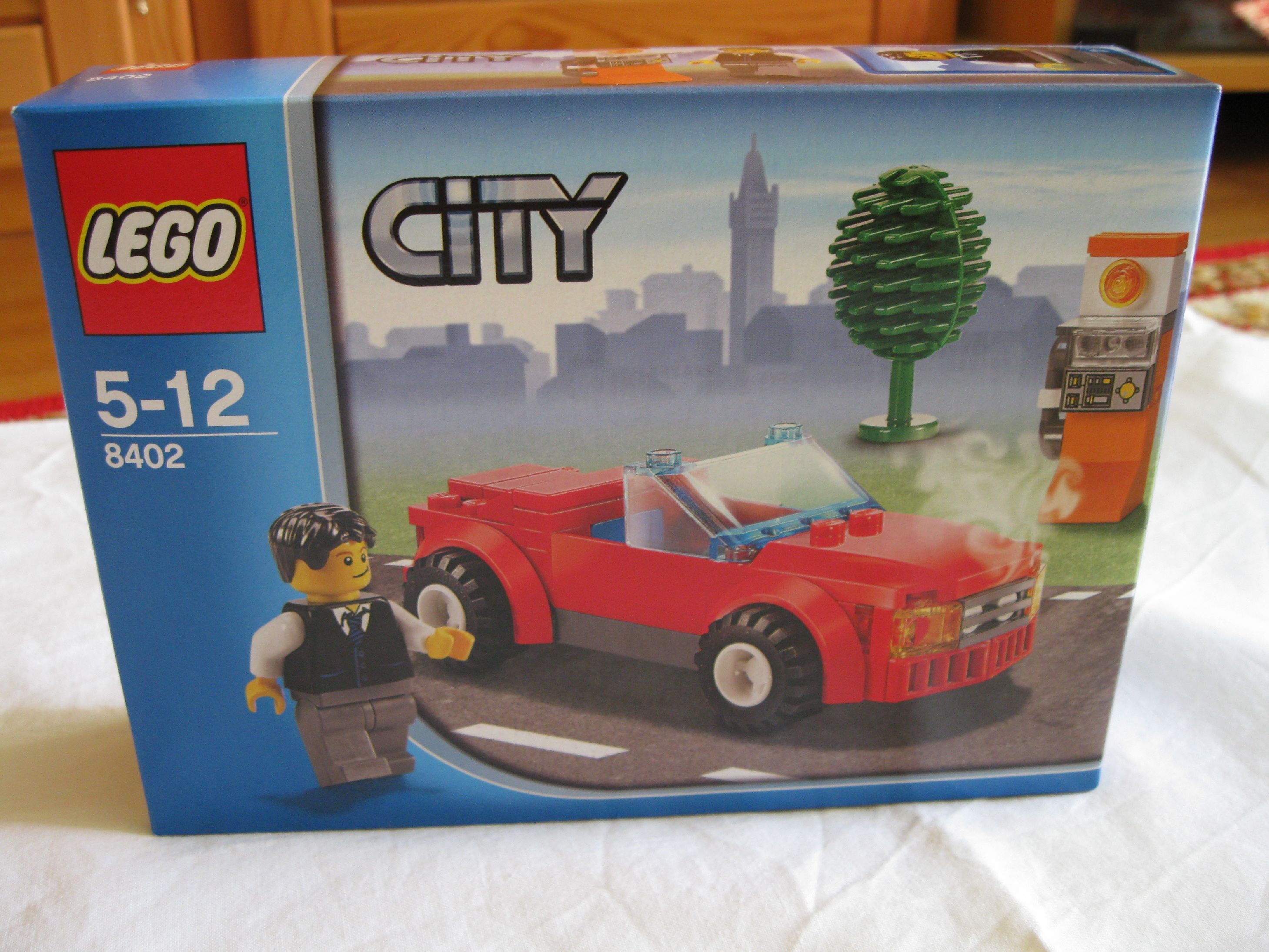 8402box.jpg