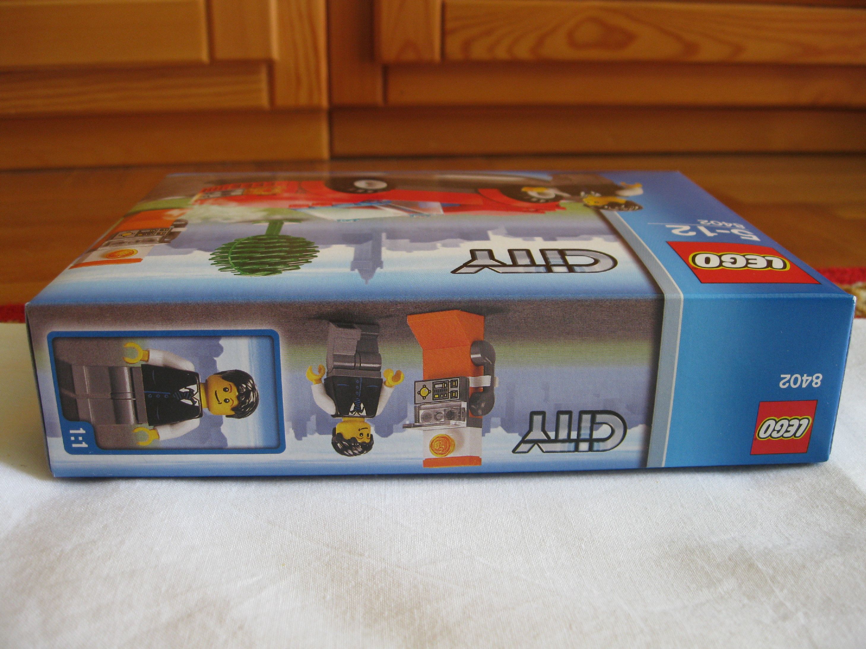 8402box9.jpg
