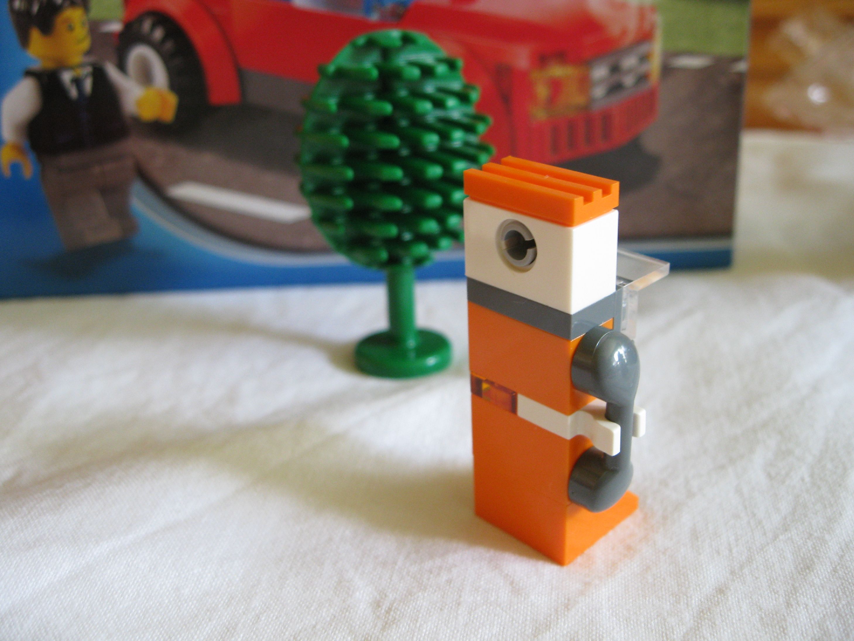 8402telephoneandtree2.jpg