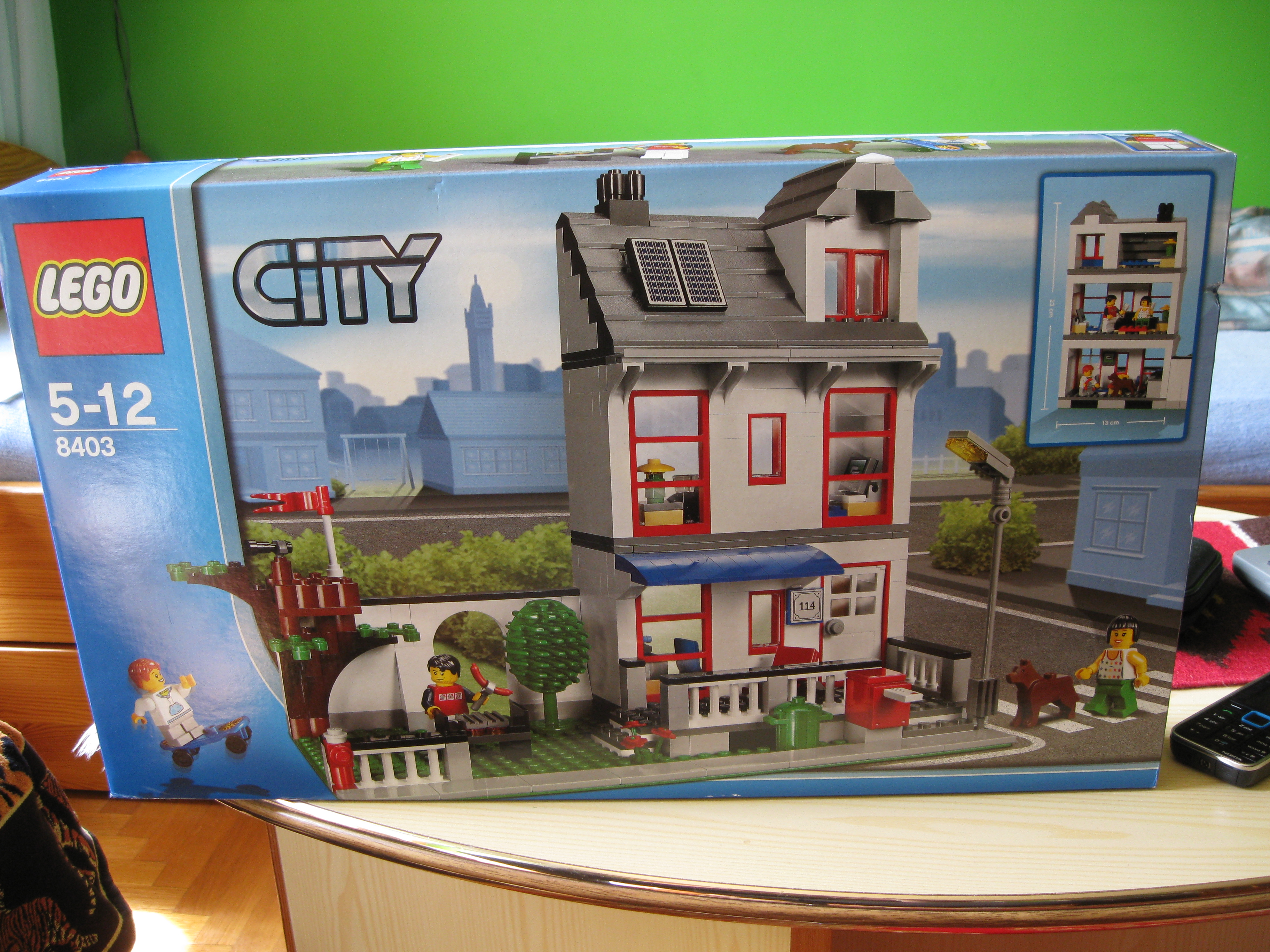 8403box.jpg