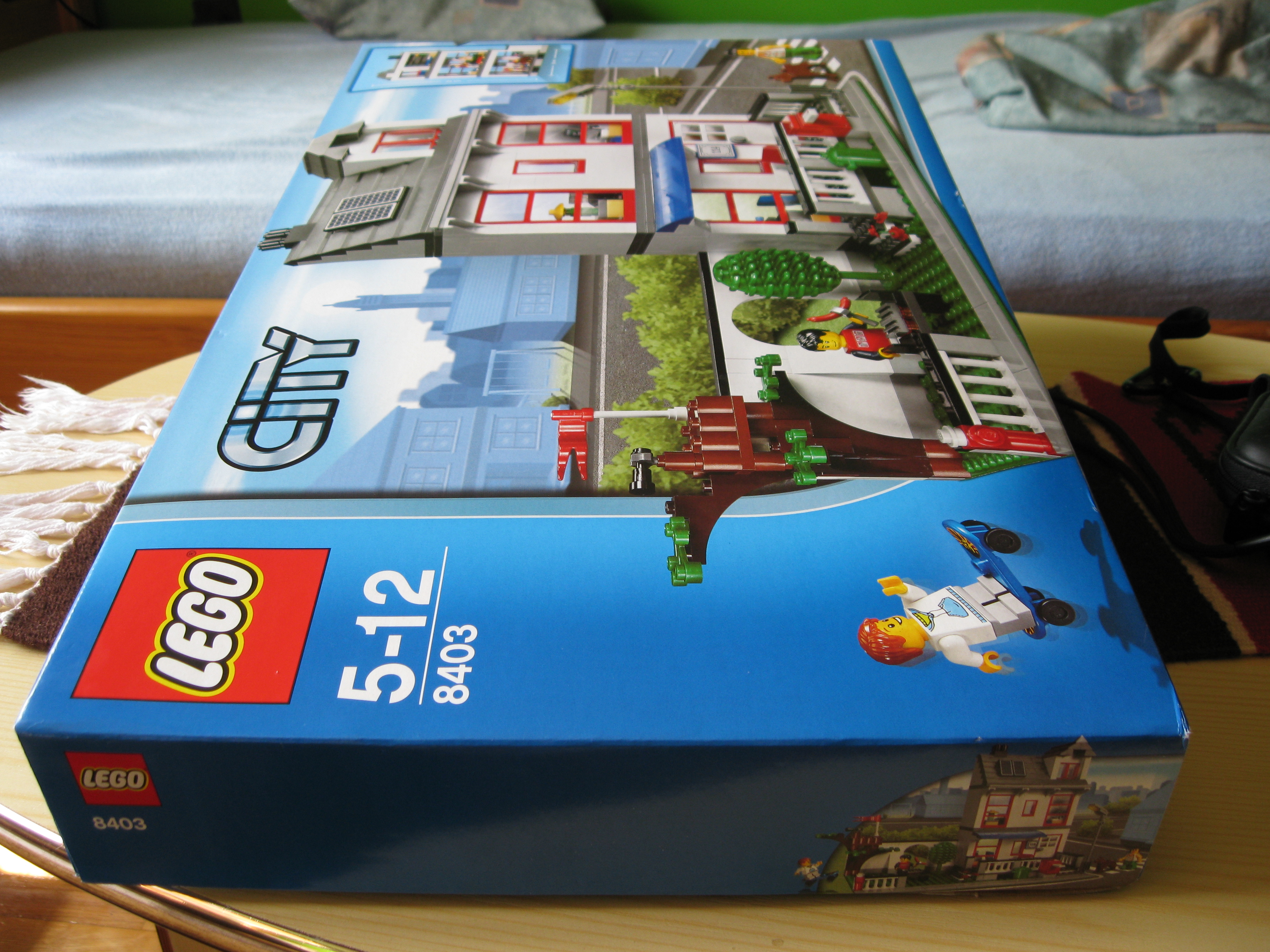 8403box5.jpg