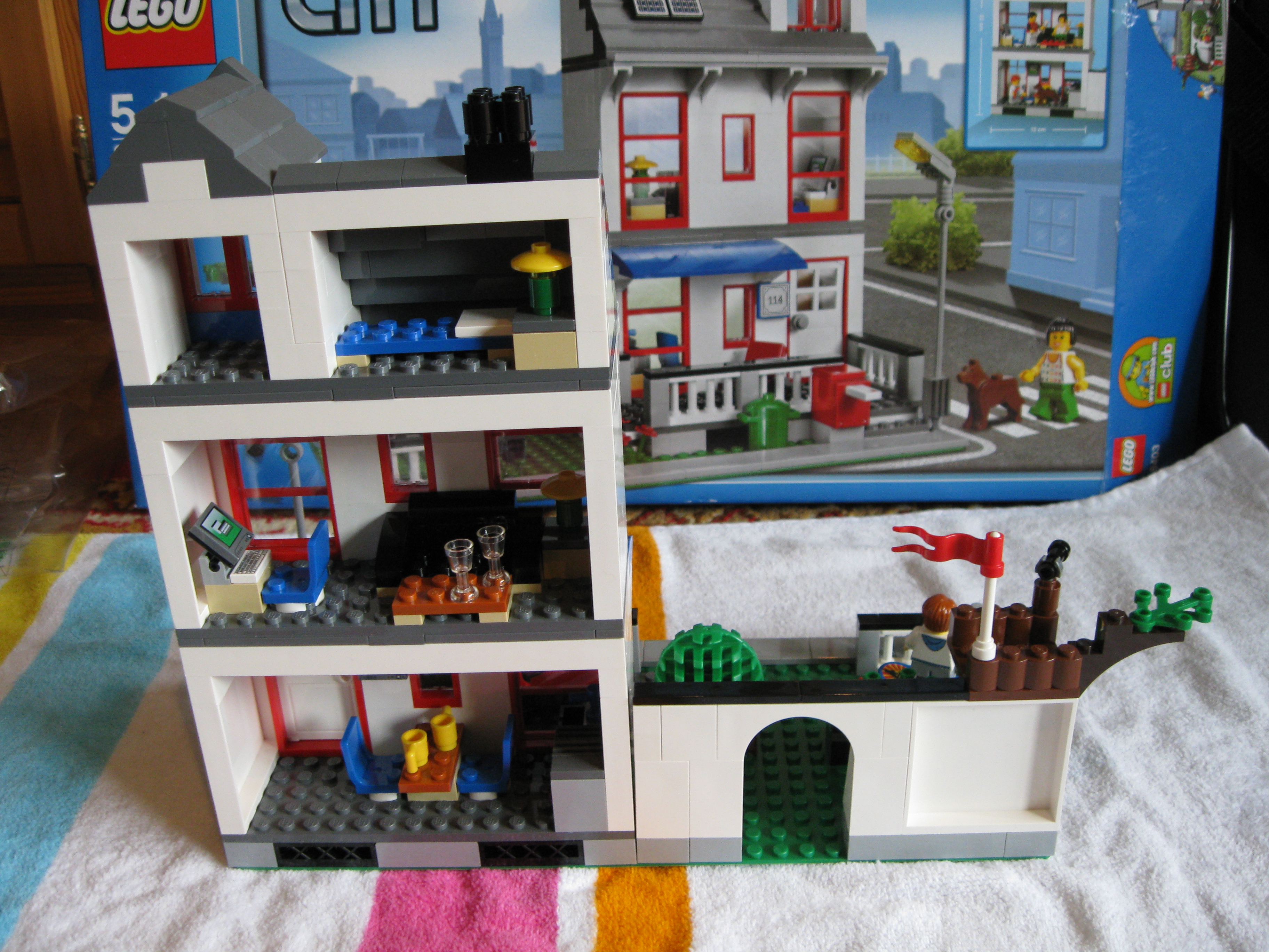 8403top.jpg
