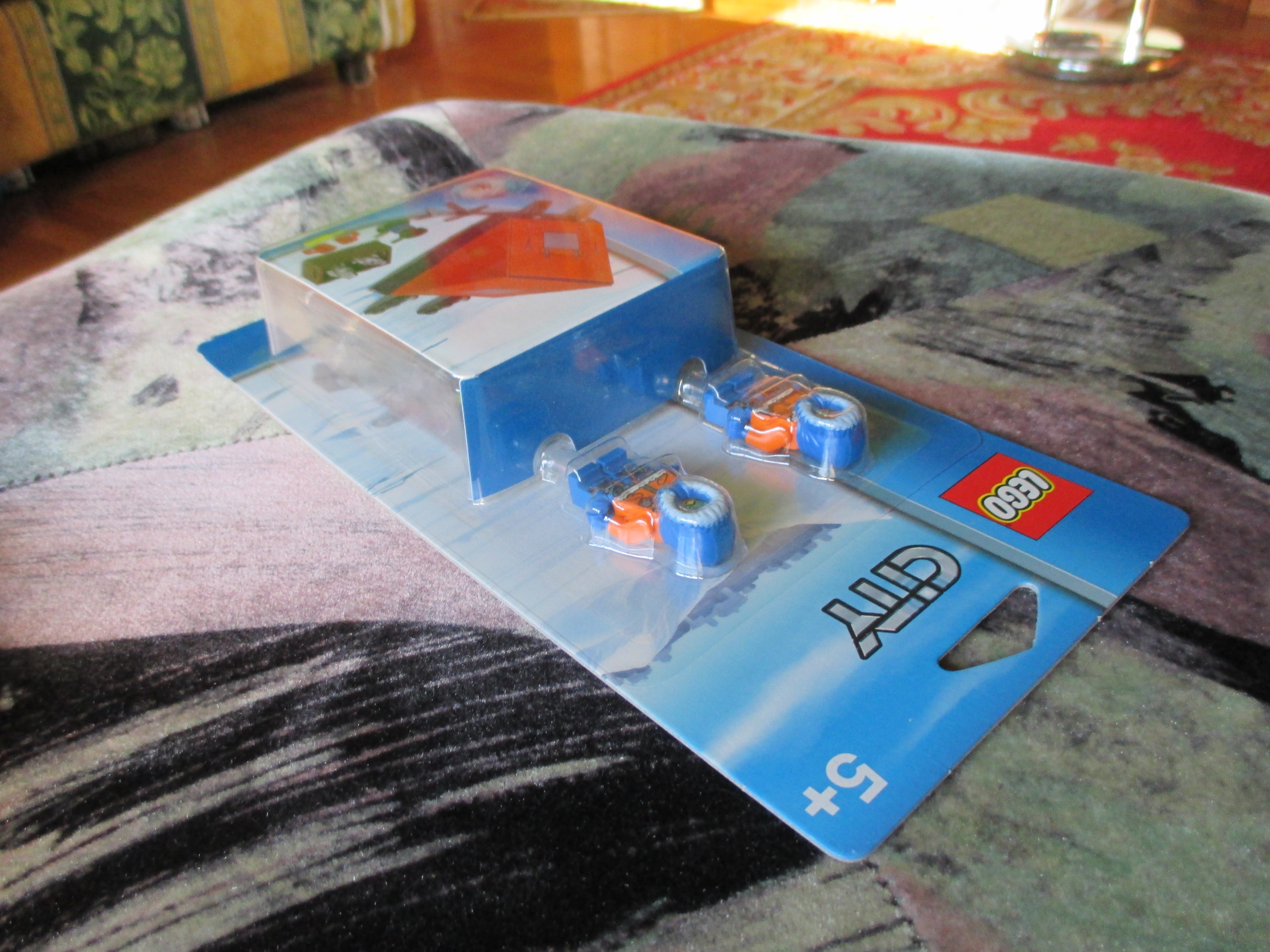 850932box4.jpg