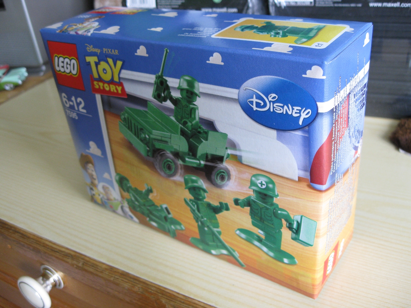 7595box2.jpg