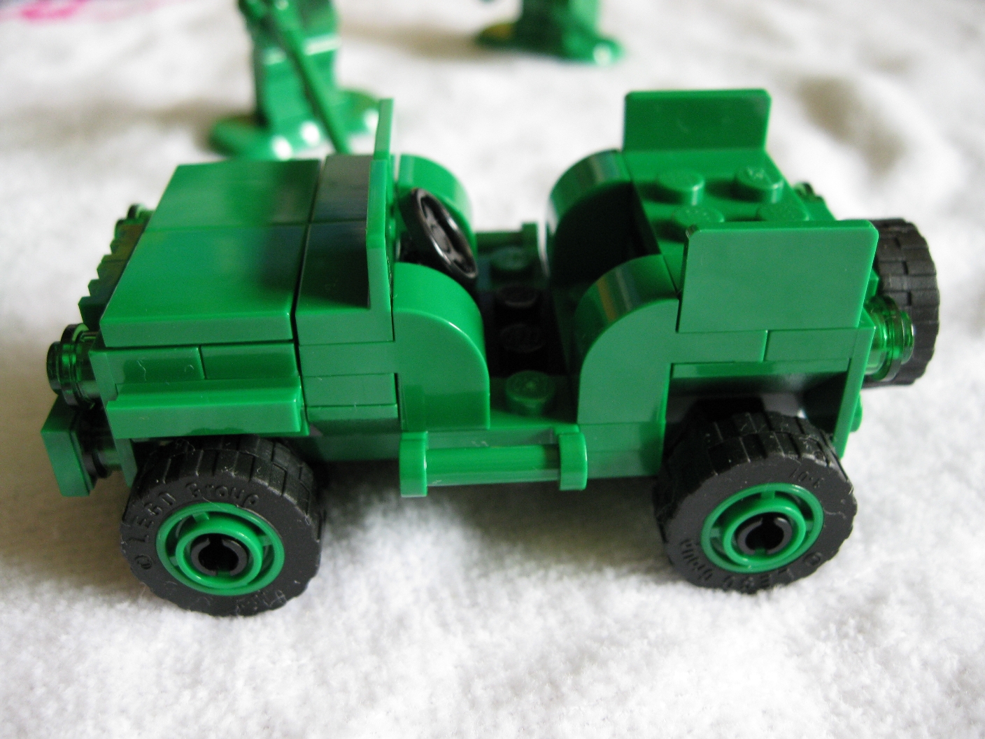 7595jeepleft.jpg