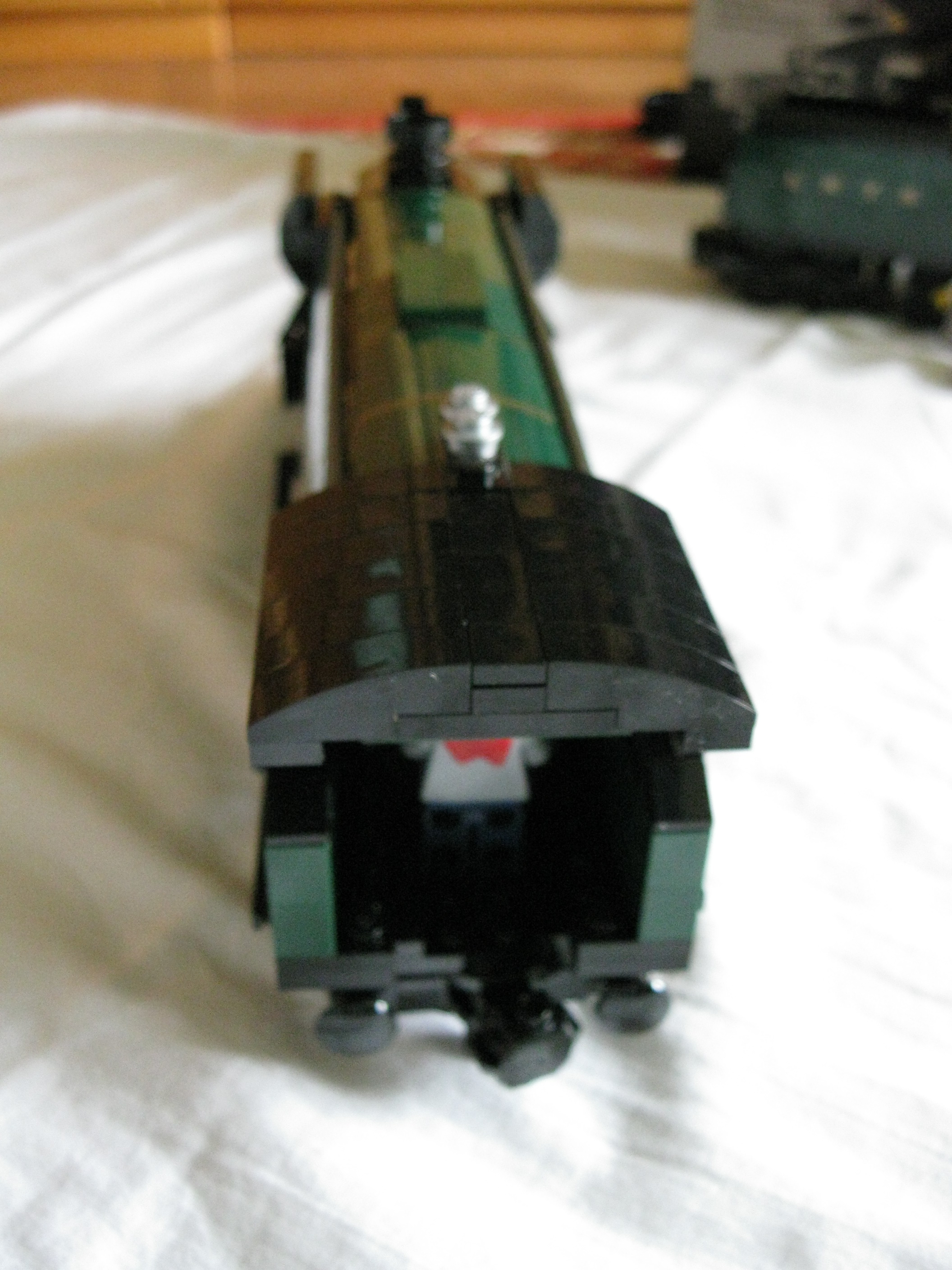 10194trainback2.jpg