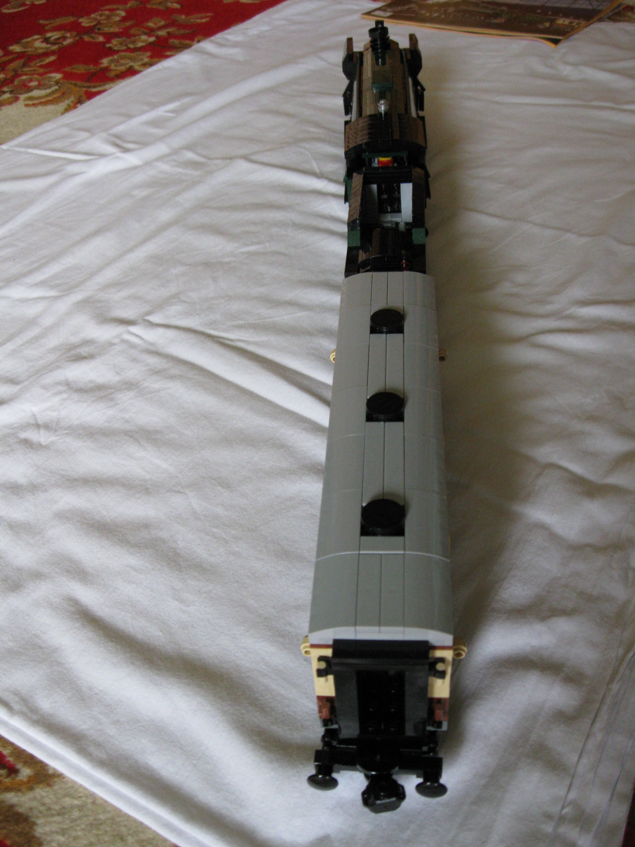 10194trainclose12.jpg