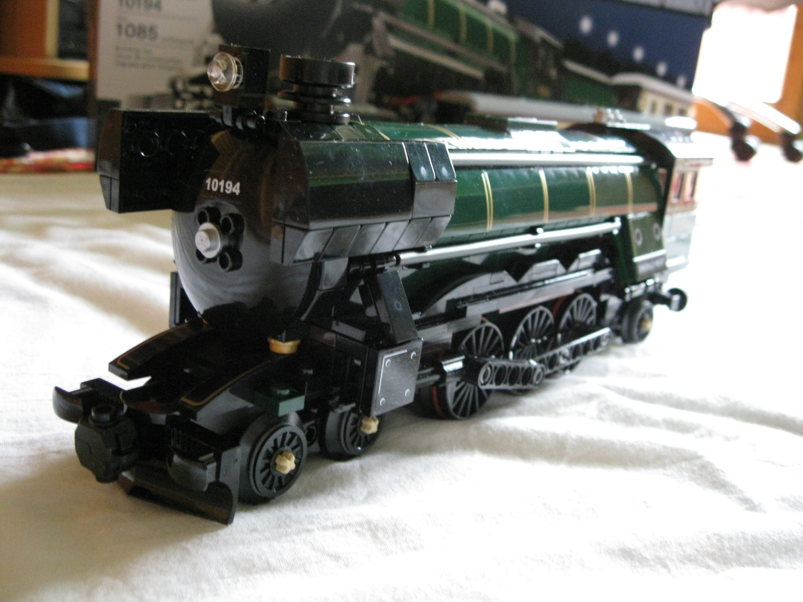 10194trainside.jpg