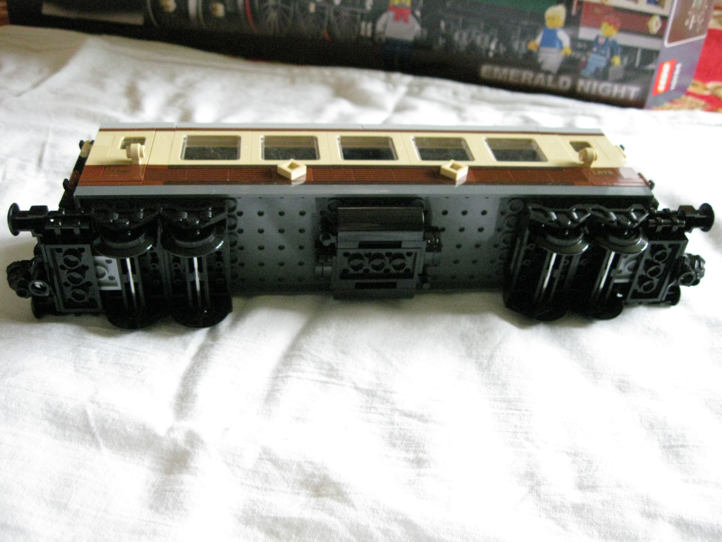 10194waggon2bottom.jpg