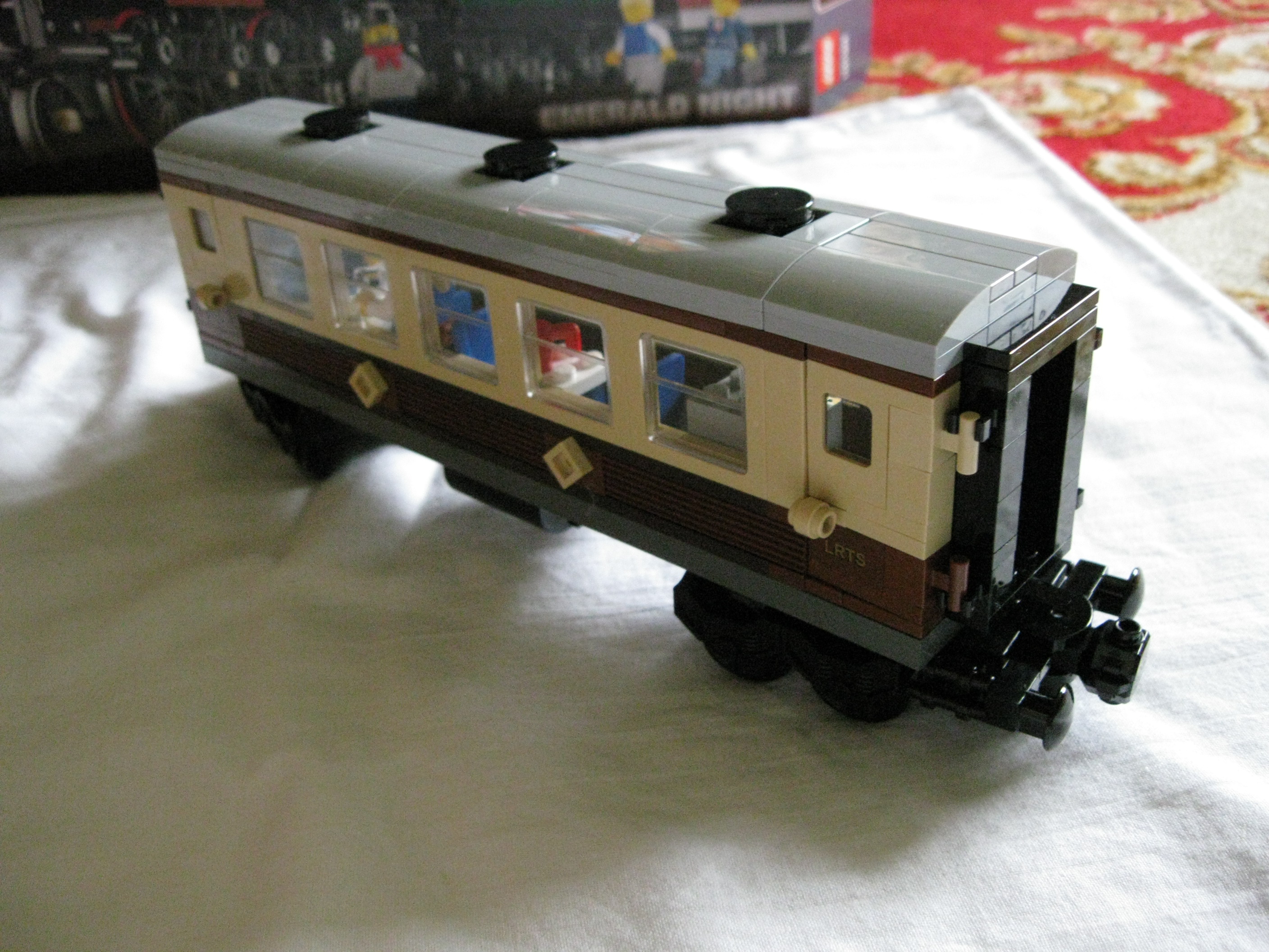 10194waggon2side3.jpg