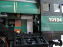 10194traininside4.jpg