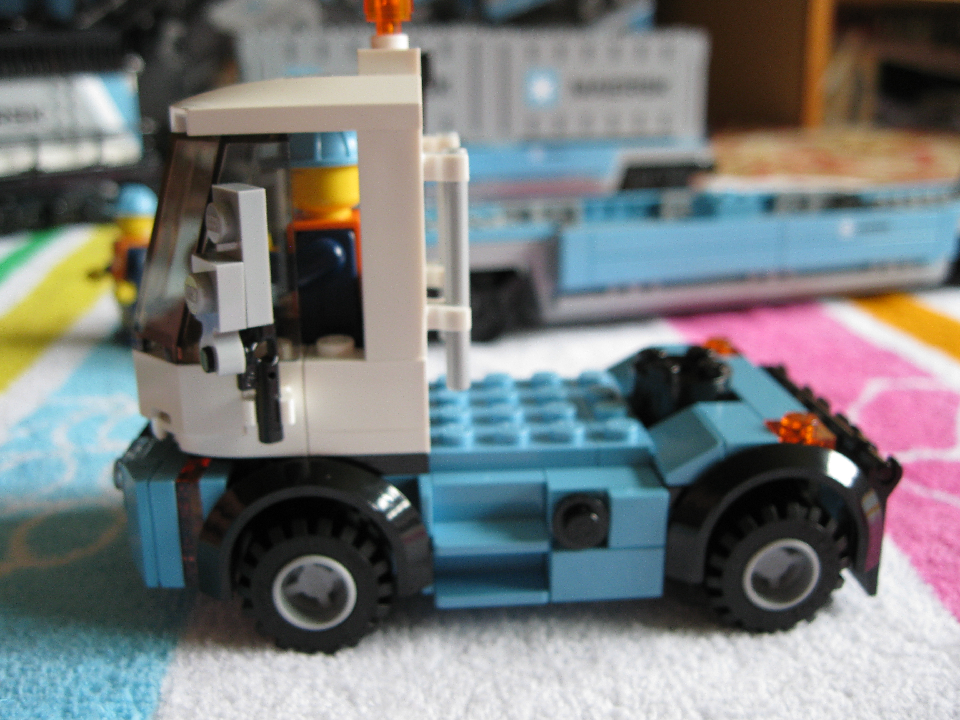 10219truckleft.jpg