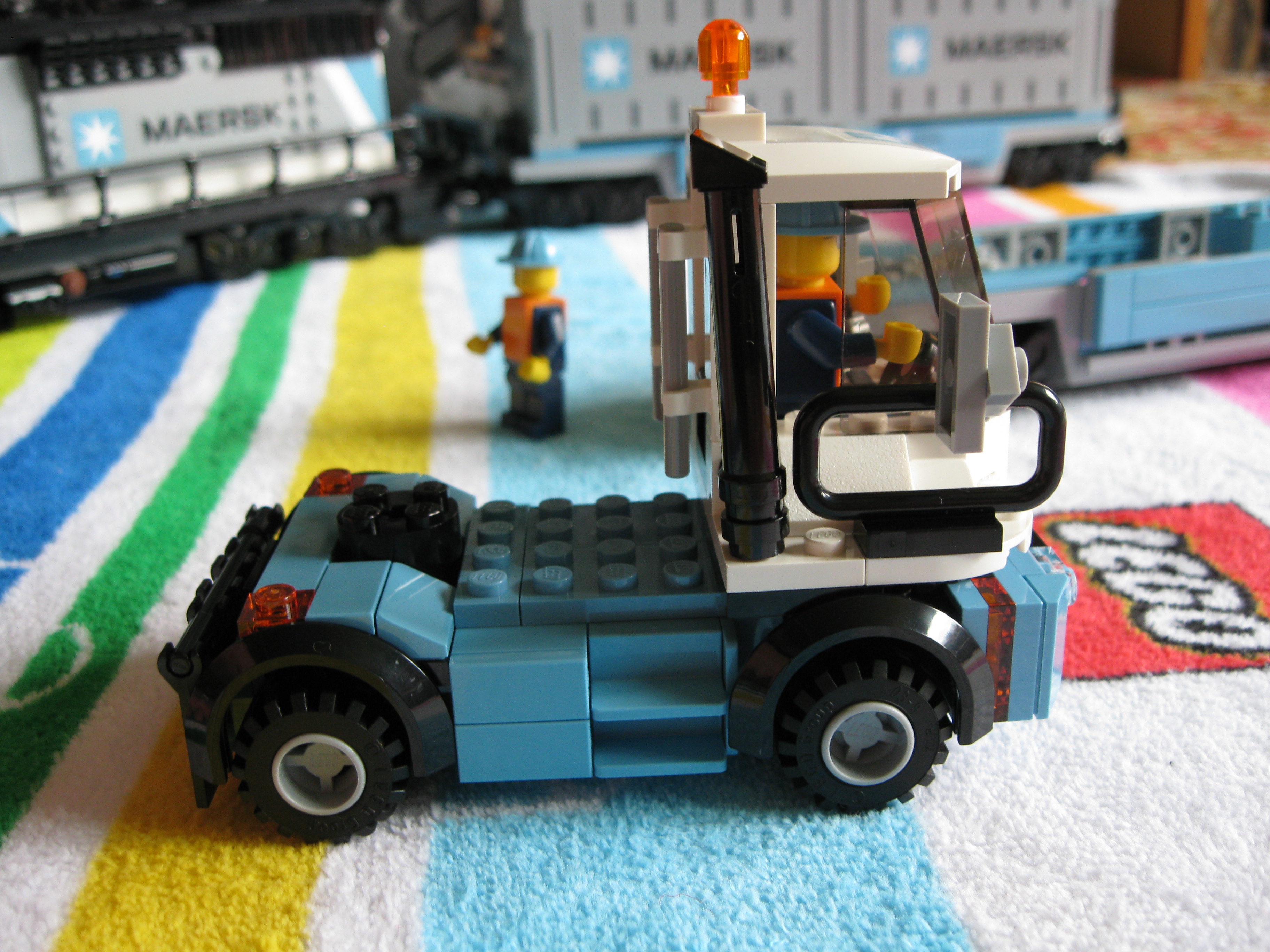 10219truckright.jpg
