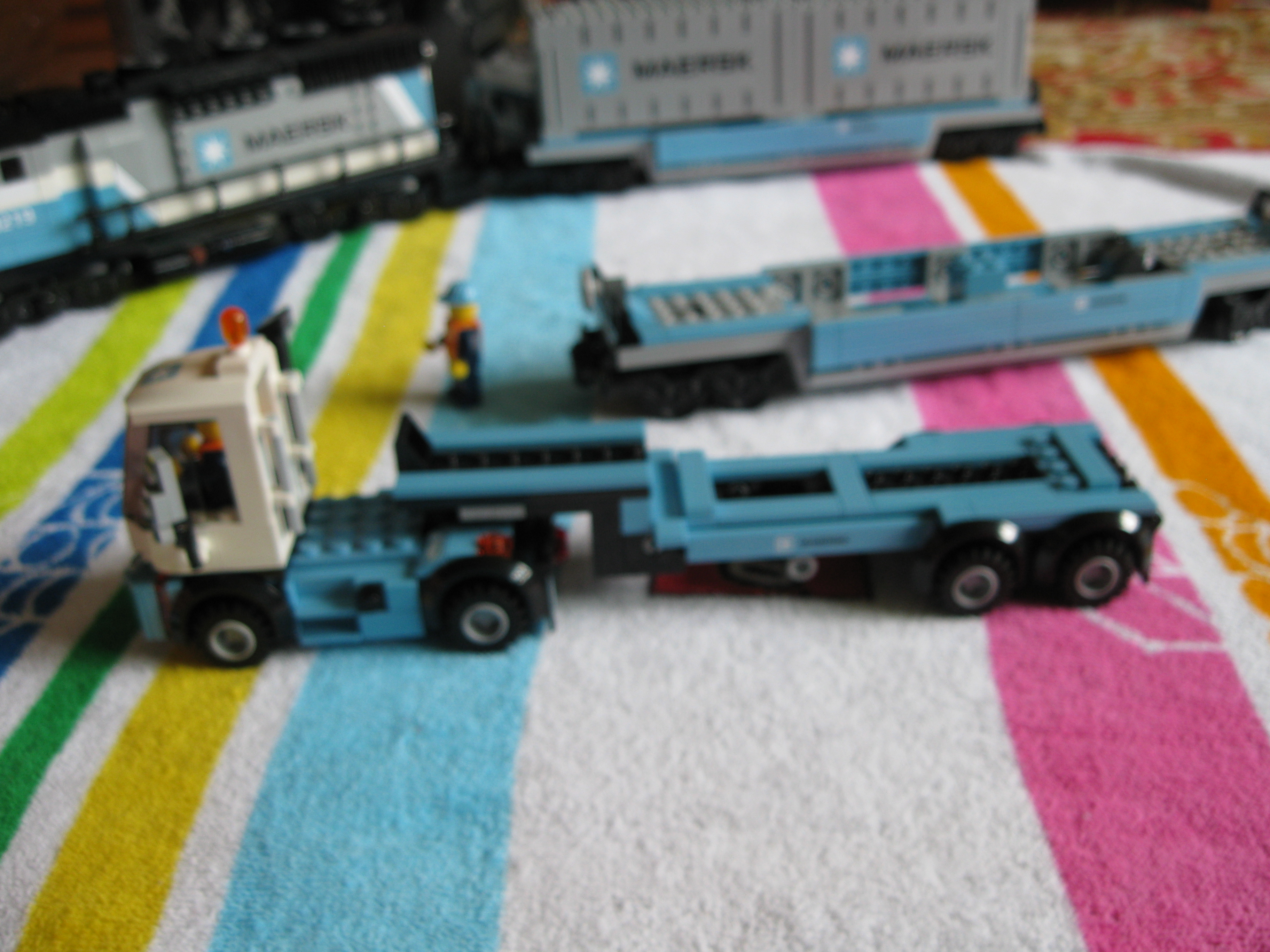 10219truckwithtrailerleft.jpg