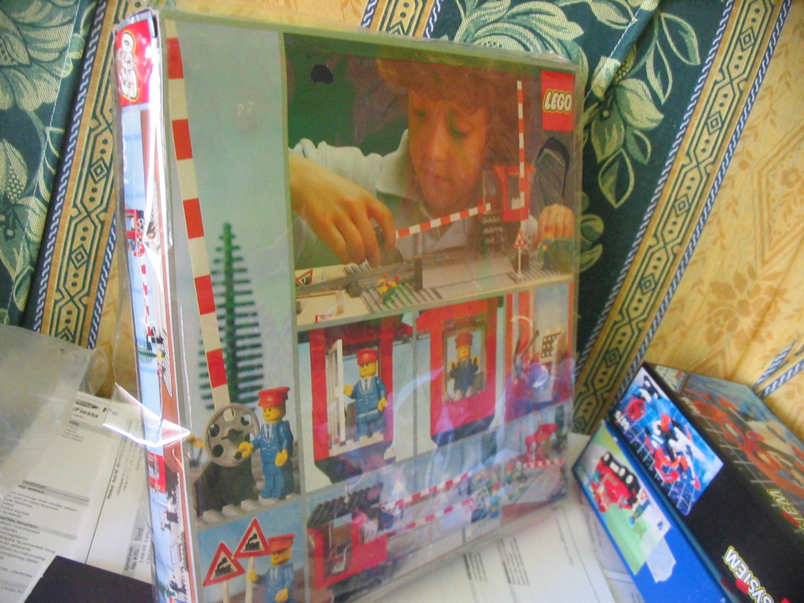 7835box10.jpg