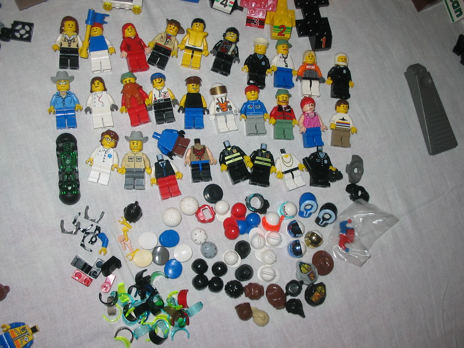 minifigures.jpg