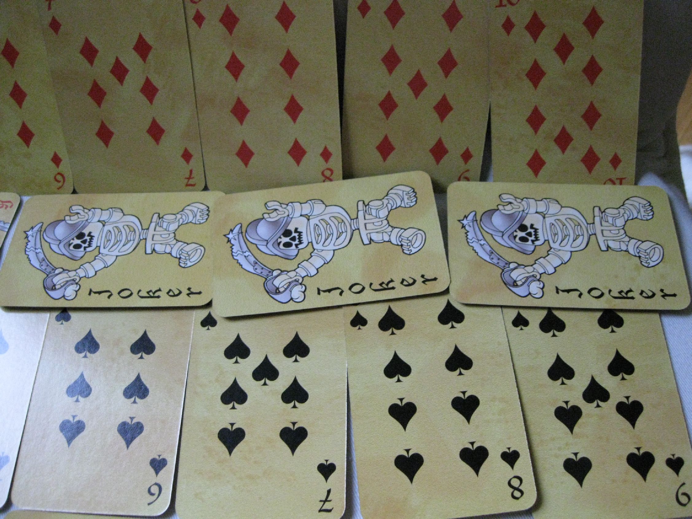 852227g.jpg