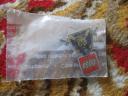 Pin04