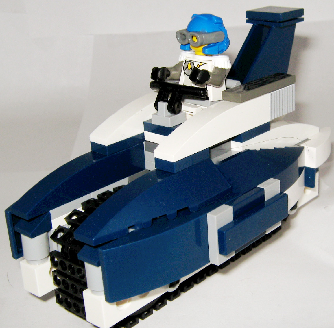 racer__the_royal_blue_009.jpg