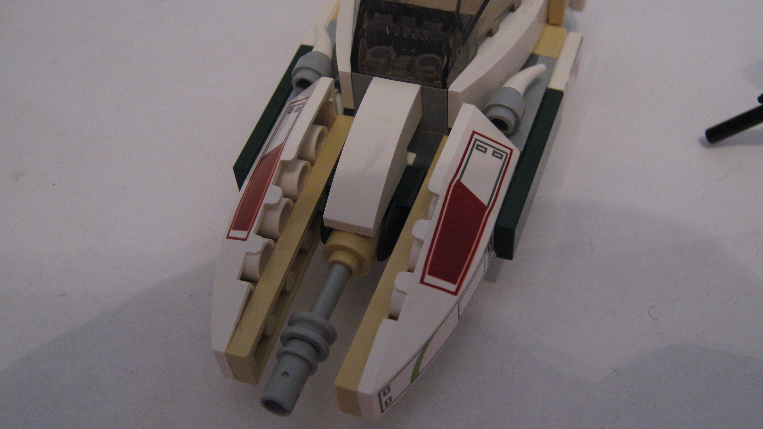 the_iron_bolt_combat_speeder_007.jpg