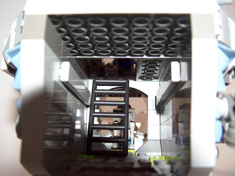 08-interior.jpg
