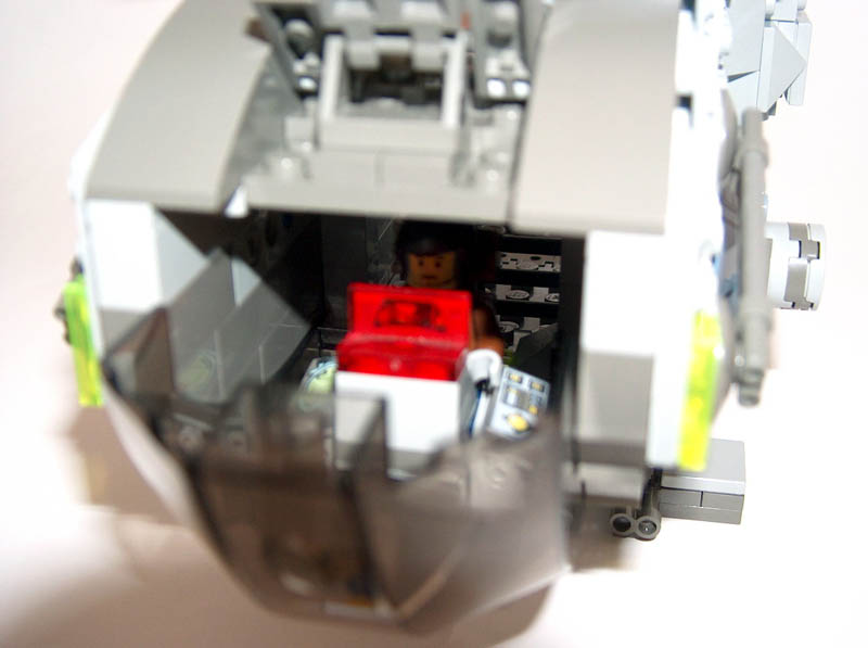 11-gunners-cockpit.jpg