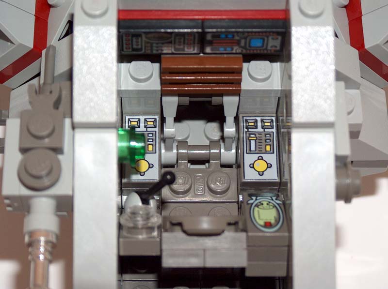 09-cockpit.jpg