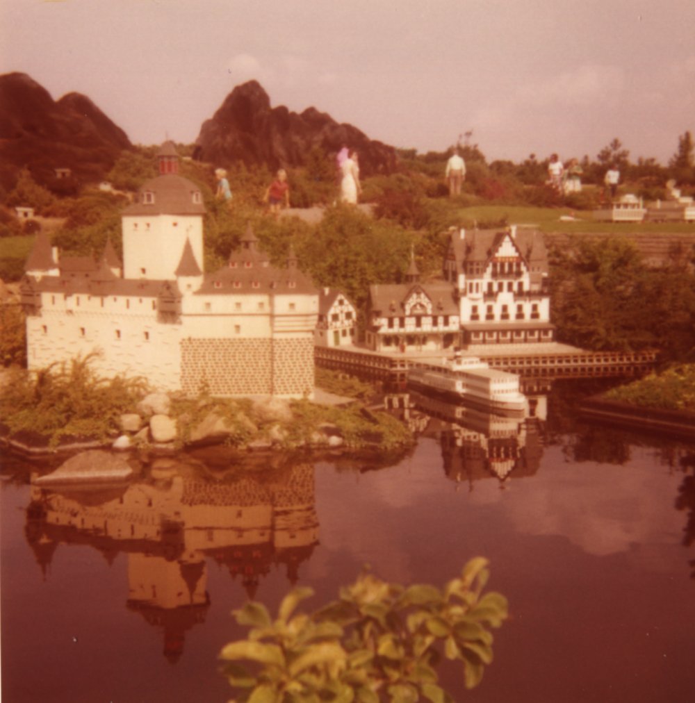 logoland6.jpg